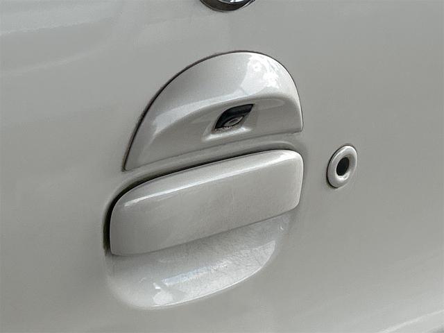 デイズ Ｘ　ＥＴＣ　全周囲カメラ　ナビ　ＴＶ　スマートキー　アイドリングストップ　電動格納ミラー　シートヒーター　ベンチシート　ＣＶＴ　盗難防止システム　ＡＢＳ　ＣＤ　ＵＳＢ　衝突安全ボディ　エアコン（18枚目）