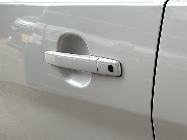 デイズ Ｘ　ＥＴＣ　全周囲カメラ　ナビ　ＴＶ　スマートキー　アイドリングストップ　電動格納ミラー　シートヒーター　ベンチシート　ＣＶＴ　盗難防止システム　ＡＢＳ　ＣＤ　ＵＳＢ　衝突安全ボディ　エアコン（32枚目）