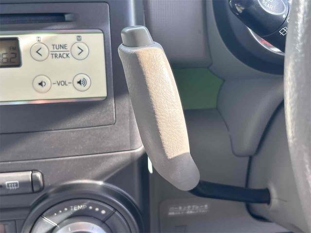 ピクシススペース Ｘ　ドライブレコーダー　スマートキー　アイドリングストップ　電動格納ミラー　ベンチシート　ＣＶＴ　盗難防止システム　ＡＢＳ　ＣＤ　ミュージックプレイヤー接続可　アルミホイール　衝突安全ボディ　エアコン（6枚目）