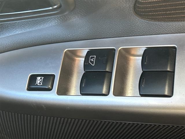 ｅＫカスタム Ｇ　ナビ　ＴＶ　ＨＩＤ　スマートキー　アイドリングストップ　電動格納ミラー　ベンチシート　ＣＶＴ　盗難防止システム　ＡＢＳ　ＣＤ　ＵＳＢ　ミュージックプレイヤー接続可　アルミホイール　衝突安全ボディ（11枚目）