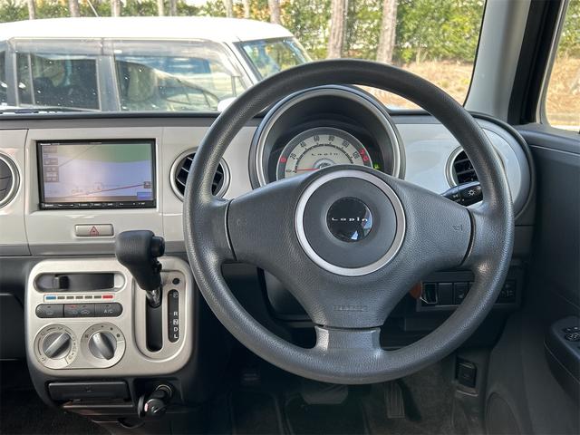 アルトラパン リミテッド　ナビ　スマートキー　電動格納ミラー　シートヒーター　ＣＶＴ　盗難防止システム　ＡＢＳ　Ｂｌｕｅｔｏｏｔｈ　アルミホイール　衝突安全ボディ　エアコン　パワーステアリング　パワーウィンドウ（3枚目）