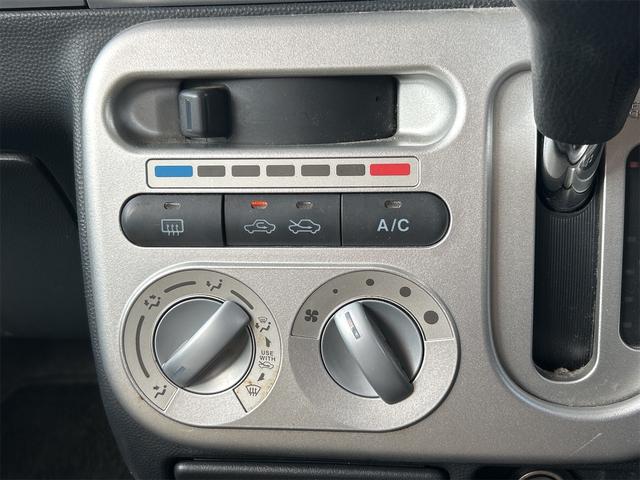 アルトラパン リミテッド　ナビ　スマートキー　電動格納ミラー　シートヒーター　ＣＶＴ　盗難防止システム　ＡＢＳ　Ｂｌｕｅｔｏｏｔｈ　アルミホイール　衝突安全ボディ　エアコン　パワーステアリング　パワーウィンドウ（5枚目）