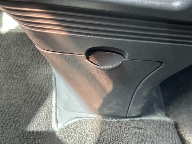 アルトラパン リミテッド　ナビ　スマートキー　電動格納ミラー　シートヒーター　ＣＶＴ　盗難防止システム　ＡＢＳ　Ｂｌｕｅｔｏｏｔｈ　アルミホイール　衝突安全ボディ　エアコン　パワーステアリング　パワーウィンドウ（43枚目）