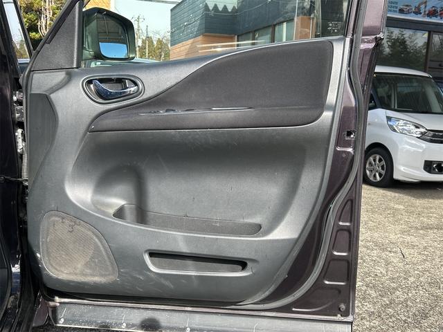 セレナ ハイウェイスター S-ハイブリッド Vセレクション バックカメラ ナビ TV オートクルーズコントロール 両側電動スライドドア オートライト HID スマートキー 電動格納ミラー 後席モニター 3列シート ウォークスルー CVT アルミホイール(51枚目)