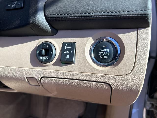 クラウン ロイヤルサルーン ドライブレコーダー ETC クリアランスソナー オートクルーズコントロール バックカメラ ナビ アルミホイール HID AT スマートキー 電動格納ミラー 盗難防止システム パワーシート(8枚目)