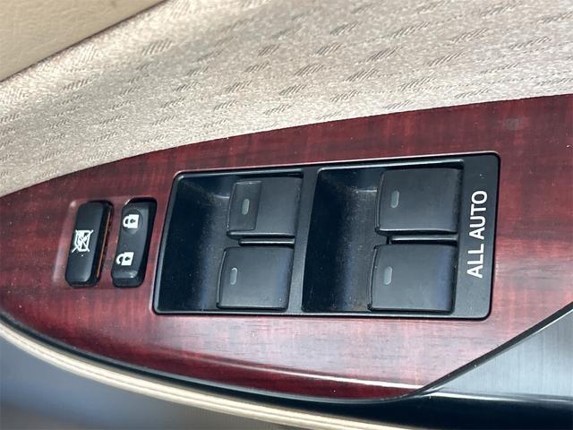 クラウン ロイヤルサルーン ドライブレコーダー ETC クリアランスソナー オートクルーズコントロール バックカメラ ナビ アルミホイール HID AT スマートキー 電動格納ミラー 盗難防止システム パワーシート(11枚目)