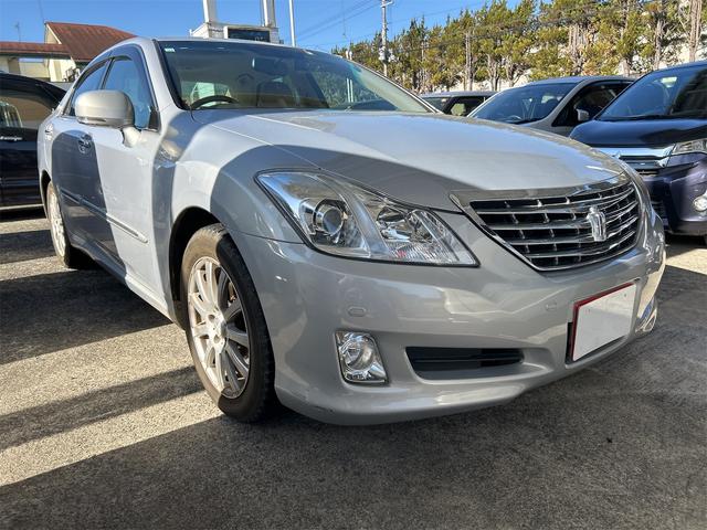 クラウン ロイヤルサルーン ドライブレコーダー ETC クリアランスソナー オートクルーズコントロール バックカメラ ナビ アルミホイール HID AT スマートキー 電動格納ミラー 盗難防止システム パワーシート(14枚目)