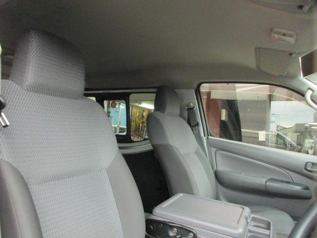 ＮＶ３５０キャラバンバン ロングＤＸターボ　４ドアバン２．５ＤターボＤＸロング４ＷＤ　ナビ／ＴＶ／バックモニター／キーレス／中古スタッドレスホイール付４本（8枚目）
