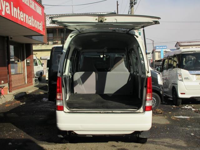 サンバーバン ＶＢ　バン６６０ＶＢ　４ＷＤ　走行距離４００００ｋｍ／エアコン／４ＷＤ／ＥＴＣ／車検２年（9枚目）