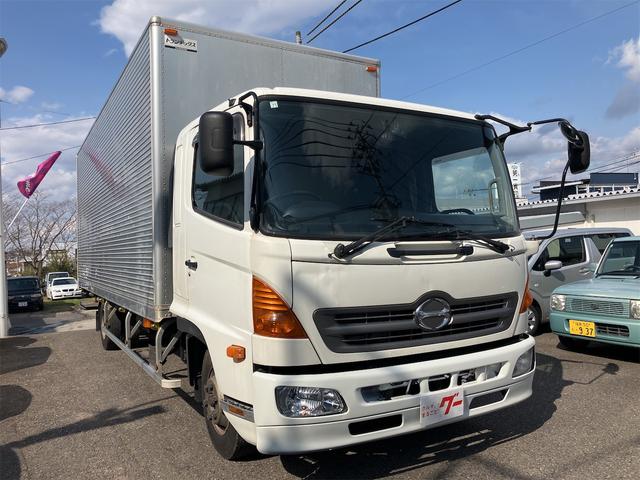 ヒノレンジャー 　アルミバンロング　ＭＴ　後輪ダブル　ドライブレコーダー　ＥＴＣ　バックカメラ　アイドリングストップ　電動格納ミラー　エアコン　パワーウィンドウ　室内ベッド付き　格納パワーゲート（13枚目）