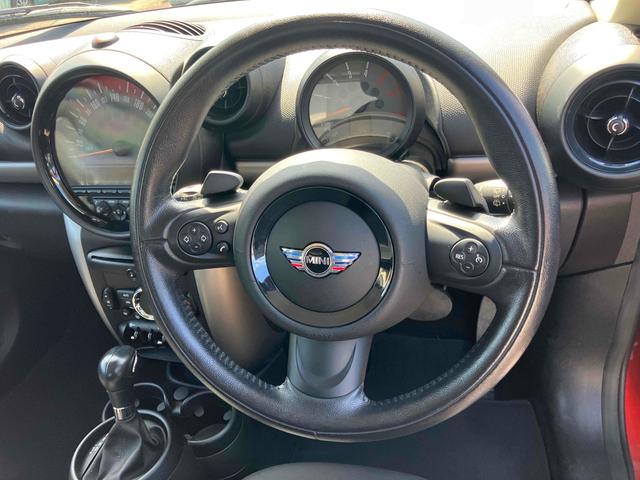 ＭＩＮＩ クーパーＤ　ペースマン　ドライブレコーダー　アルミホイール　キーレスエントリー　ＡＴ　盗難防止システム　ＡＢＳ　ＥＳＣ　エアコン　パワーステアリング　パワーウィンドウ　運転席エアバッグ　助手席エアバッグ　サイドエアバッグ（2枚目）