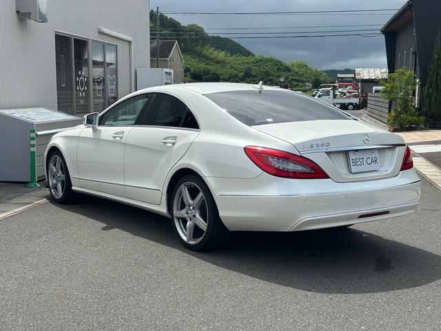 ＣＬＳクラス ＣＬＳ３５０　サンルーフ！！禁煙車！！インテリジェントキー！！プッシュスタート！！内外装クリーニング済み！！ＴＶキット！！パワートランク！！ＥＴＣ！！社外グリル！！フロントスポイラー！！ＡＭＧ純正オプションアルミ！（18枚目）