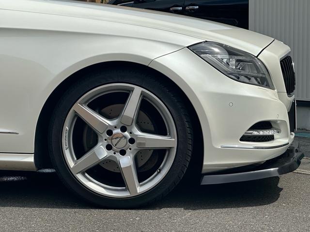 ＣＬＳクラス ＣＬＳ３５０　サンルーフ！！禁煙車！！インテリジェントキー！！プッシュスタート！！内外装クリーニング済み！！ＴＶキット！！パワートランク！！ＥＴＣ！！社外グリル！！フロントスポイラー！！ＡＭＧ純正オプションアルミ！（22枚目）