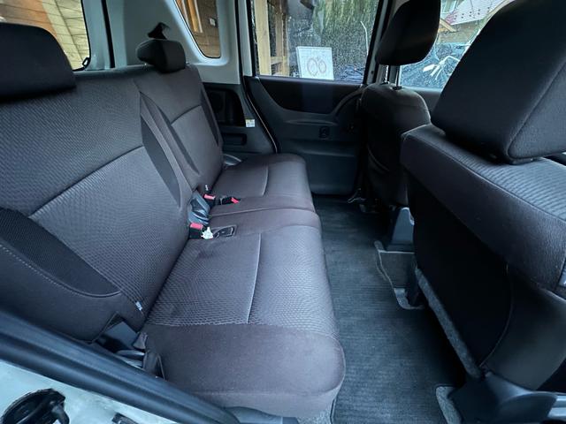 デリカD:2 X ワンオーナー!!4WD!!インテリジェントキー!!社外ナビゲーション!!ETC!!禁煙車両!!内外装クリーニング済み!!(4枚目)