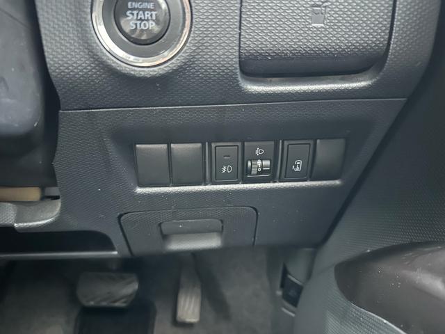 デリカD:2 X ワンオーナー!!4WD!!インテリジェントキー!!社外ナビゲーション!!ETC!!禁煙車両!!内外装クリーニング済み!!(11枚目)