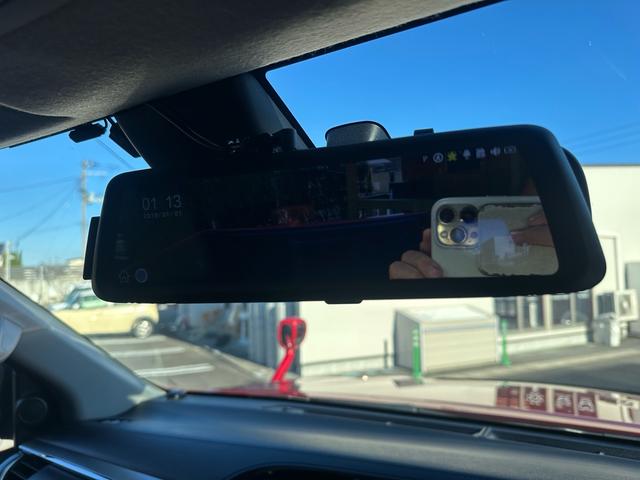 ハイラックス Ｚ　ワンオーナー！禁煙車！構造変更済み！リフトアップ（ビルシュタイン）！ブロックタイヤ！ヒッチメンバー！前後ドラレコ！社外ナビ！ＷＰＦフォグ！バックカメラ！内外装クリーニング済み！（12枚目）