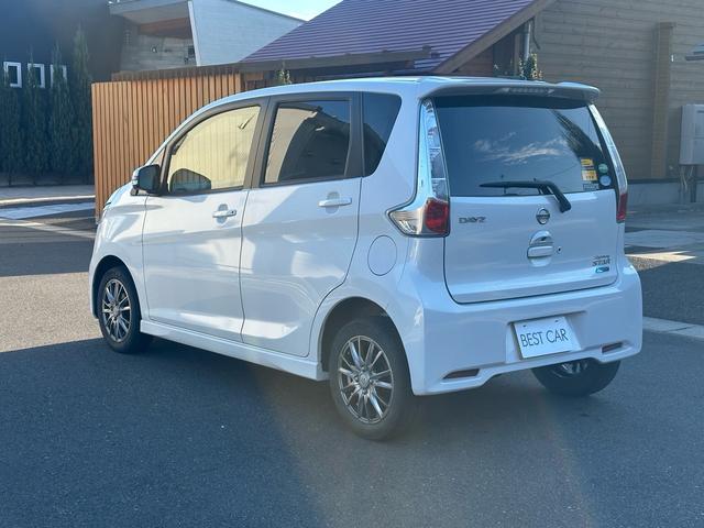 デイズ ハイウェイスター　Ｇ　禁煙車！！純正ナビゲーション！！バックカメラ！！インテリジェントキー！！アイドリングストップ！！シートヒーター！！衝突安全ボディ！！内外装クリーニング済み！！（16枚目）