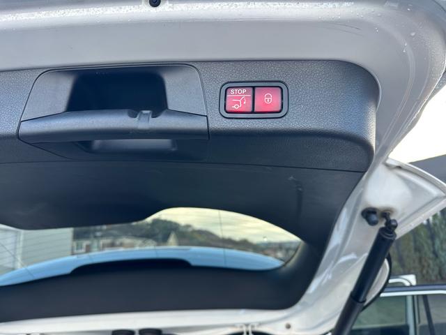 ＧＬＢ ＧＬＢ２００ｄ　ＡＭＧライン　ワンオーナー！！禁煙車！！純正ナビゲーション！！アラウンドビュー！！パドルシフト！！ディーゼルターボ！！パワートランク！！内外装クリーニング済み！！ドライブレコーダー！！スペアキー！！（15枚目）