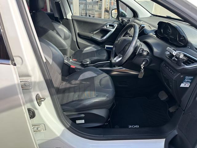 ２００８ プレミアム　ワンオーナー！！ペット乗車歴あり！！キーレス！！パドルシフト！！クルーズコントロール！！ＥＴＣ！！前後ドライブレコーダー！！ハーフレザーシート！！純正ナビゲーション！！地デジ！！内外装クリーニング済み（3枚目）