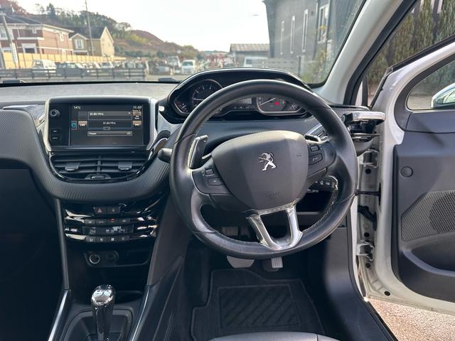 ２００８ プレミアム　ワンオーナー！！ペット乗車歴あり！！キーレス！！パドルシフト！！クルーズコントロール！！ＥＴＣ！！前後ドライブレコーダー！！ハーフレザーシート！！純正ナビゲーション！！地デジ！！内外装クリーニング済み（7枚目）