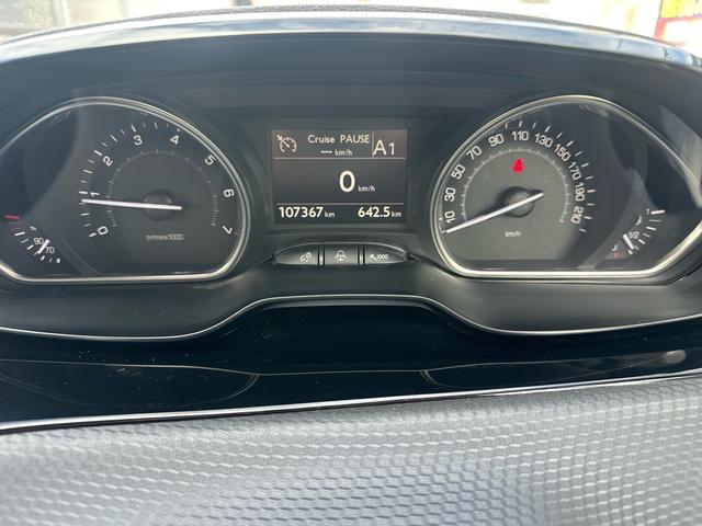 ２００８ プレミアム　ワンオーナー！！ペット乗車歴あり！！キーレス！！パドルシフト！！クルーズコントロール！！ＥＴＣ！！前後ドライブレコーダー！！ハーフレザーシート！！純正ナビゲーション！！地デジ！！内外装クリーニング済み（9枚目）