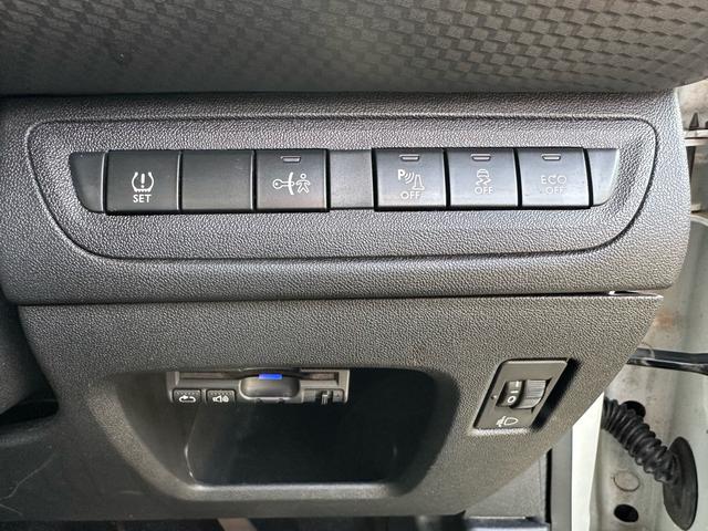 ２００８ プレミアム　ワンオーナー！！ペット乗車歴あり！！キーレス！！パドルシフト！！クルーズコントロール！！ＥＴＣ！！前後ドライブレコーダー！！ハーフレザーシート！！純正ナビゲーション！！地デジ！！内外装クリーニング済み（13枚目）