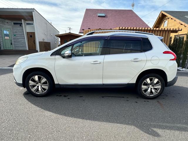 ２００８ プレミアム　ワンオーナー！！ペット乗車歴あり！！キーレス！！パドルシフト！！クルーズコントロール！！ＥＴＣ！！前後ドライブレコーダー！！ハーフレザーシート！！純正ナビゲーション！！地デジ！！内外装クリーニング済み（18枚目）