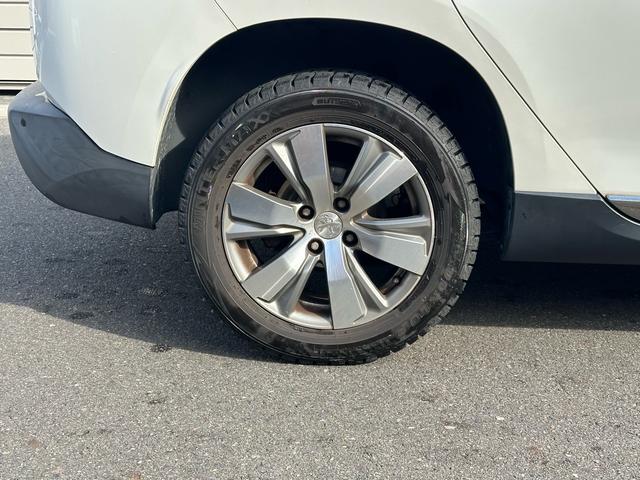 ２００８ プレミアム　ワンオーナー！！ペット乗車歴あり！！キーレス！！パドルシフト！！クルーズコントロール！！ＥＴＣ！！前後ドライブレコーダー！！ハーフレザーシート！！純正ナビゲーション！！地デジ！！内外装クリーニング済み（23枚目）