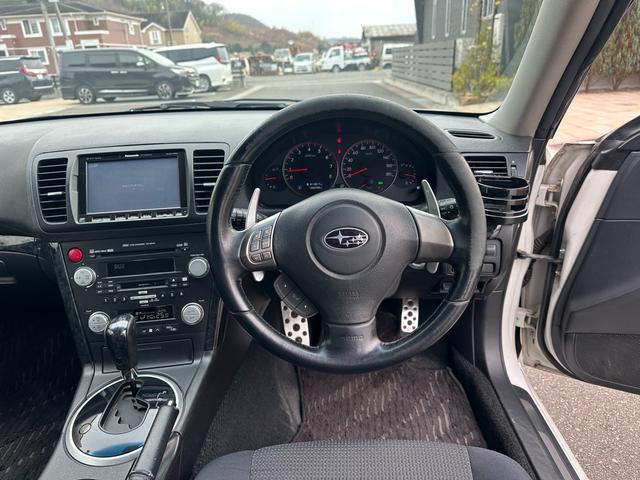 レガシィツーリングワゴン ２．０ｉ　アドバンテージライン　インテリジェントキー！！パドルシフト！！純正ナビゲーション！！ＥＴＣ！！内外装クリーニング済み！！４ＷＤ！！（7枚目）