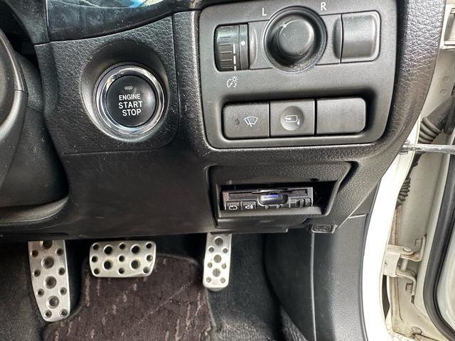 レガシィツーリングワゴン ２．０ｉ　アドバンテージライン　インテリジェントキー！！パドルシフト！！純正ナビゲーション！！ＥＴＣ！！内外装クリーニング済み！！４ＷＤ！！（12枚目）