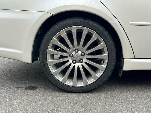 レガシィツーリングワゴン ２．０ｉ　アドバンテージライン　インテリジェントキー！！パドルシフト！！純正ナビゲーション！！ＥＴＣ！！内外装クリーニング済み！！４ＷＤ！！（21枚目）