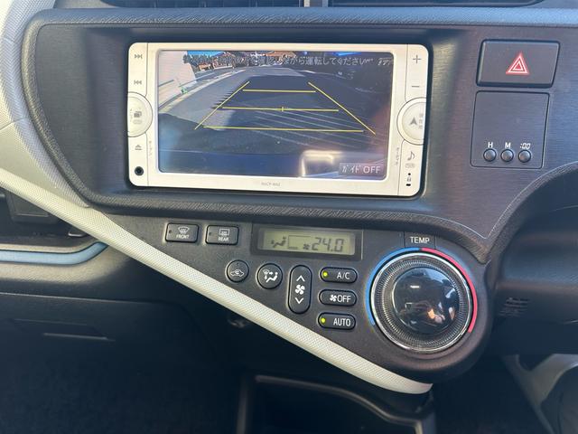 アクア S スマートキー!!内外装クリーニング済み!!スペアキー!!ドライブレコーダー!!ETC!!禁煙車!!純正ナビゲーション!!バックカメラ!!地デジ!!(9枚目)