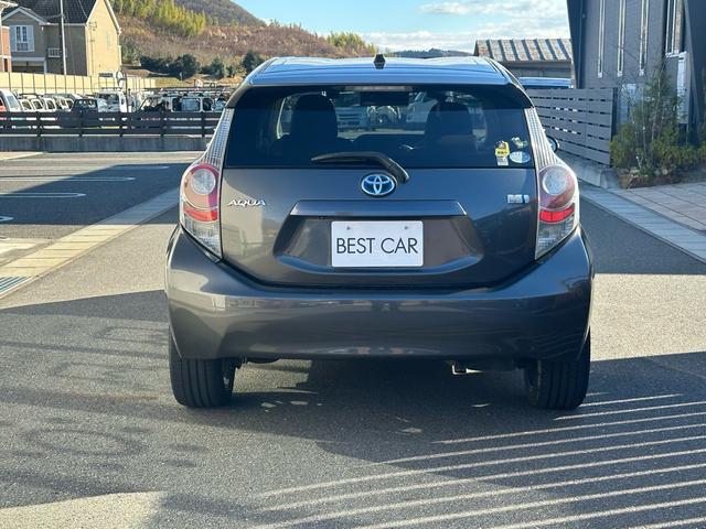 アクア S スマートキー!!内外装クリーニング済み!!スペアキー!!ドライブレコーダー!!ETC!!禁煙車!!純正ナビゲーション!!バックカメラ!!地デジ!!(18枚目)