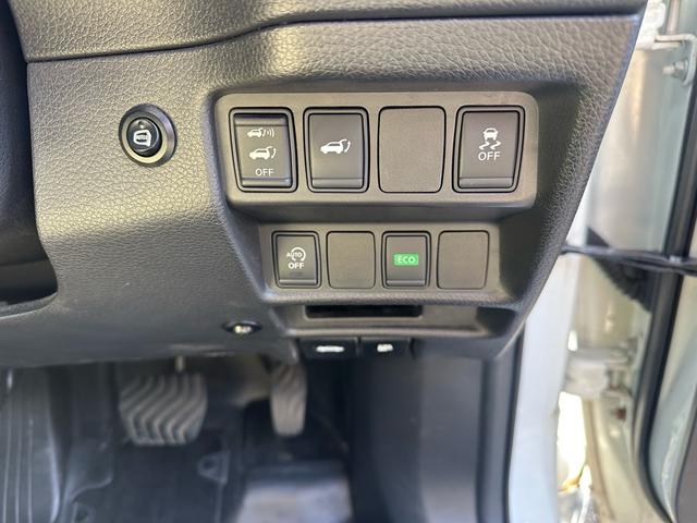 エクストレイル 20X エマージェンシーブレーキパッケージ ワンオーナー!!禁煙車!!パワーバックドア!!社外ナビゲーション!!バックカメラ!!ETC!!防水シート!!ヘッドレストモニター!!内外装クリーニング済み!!(15枚目)