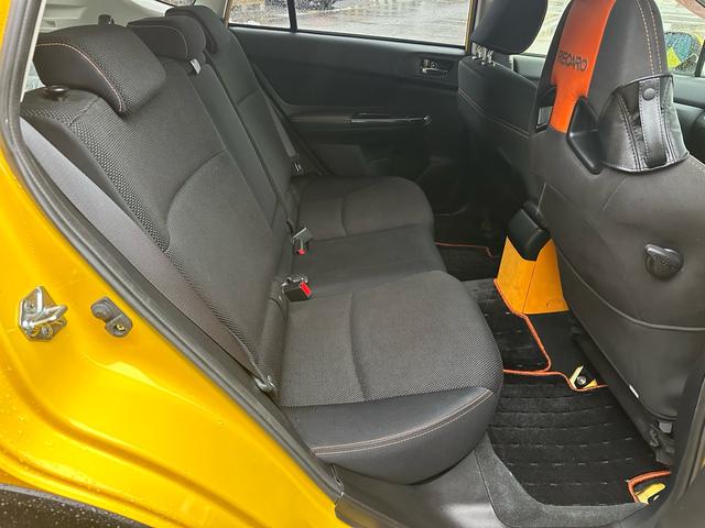 SUBARU XV 2.0I-L EYESIGHT POP STAR