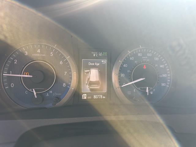 シエナ リミテッド2018年モデル 国内ワンオーナー!実走行!後期!35GTR純正20インチ!サンルーフ!ブラウンレザー!両側パワースライド!パワーバックドア!クルコン!ETC!キャプテンシート!オットマン!内外装クリーニング済み!(17枚目)