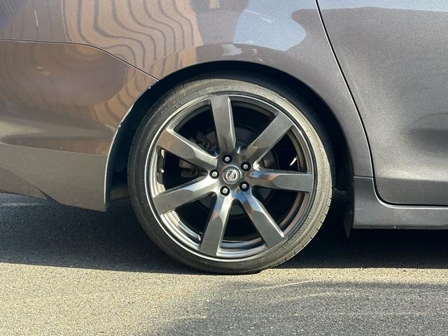 シエナ リミテッド2018年モデル 国内ワンオーナー!実走行!後期!35GTR純正20インチ!サンルーフ!ブラウンレザー!両側パワースライド!パワーバックドア!クルコン!ETC!キャプテンシート!オットマン!内外装クリーニング済み!(27枚目)