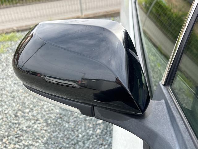 プリウス Ｓ　ＥＴＣ　バックカメラ　ナビ　ＴＶ　アルミホイール　オートライト　ＬＥＤヘッドランプ　ＣＶＴ　スマートキー　アイドリングストップ　電動格納ミラー　盗難防止システム　ＣＤ　ＤＶＤ再生　ＵＳＢ（45枚目）