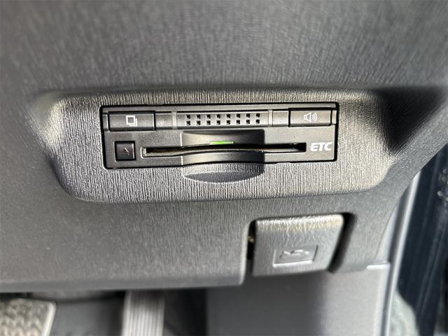 プリウス Ｓ　モデリスタエアロ　カローラツーリング純正１７インチホイール　ＥＴＣ　バックカメラ　ナビ　ＴＶ　オートライト　ＨＩＤ　ＣＶＴ　スマートキー　電動格納ミラー　盗難防止システム　Ｂｌｕｅｔｏｏｔｈ（24枚目）