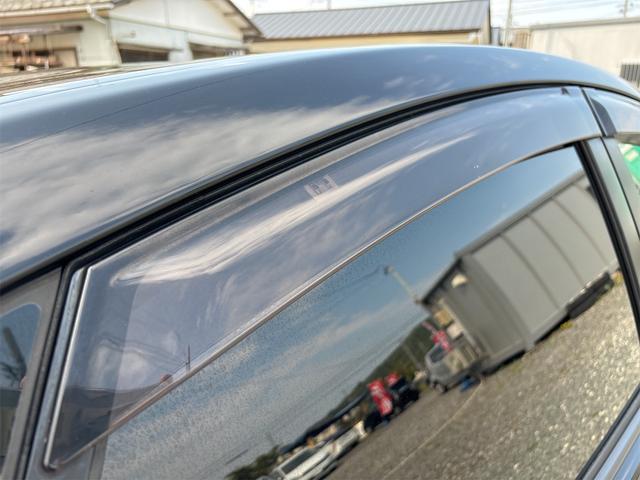 プリウス Ｓ　モデリスタエアロ　カローラツーリング純正１７インチホイール　ＥＴＣ　バックカメラ　ナビ　ＴＶ　オートライト　ＨＩＤ　ＣＶＴ　スマートキー　電動格納ミラー　盗難防止システム　Ｂｌｕｅｔｏｏｔｈ（52枚目）