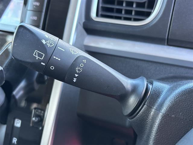 タント カスタムＲＳ　トップエディションＳＡＩＩ　ドライブレコーダー　ＥＴＣ　バックカメラ　両側電動スライドドア　ナビ　ＴＶ　衝突被害軽減システム　オートライト　ＬＥＤヘッドランプ　スマートキー　アイドリングストップ　電動格納ミラー　ベンチシート（10枚目）