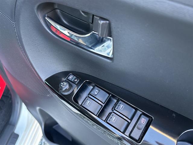 タント カスタムＲＳ　トップエディションＳＡＩＩ　ドライブレコーダー　ＥＴＣ　バックカメラ　両側電動スライドドア　ナビ　ＴＶ　衝突被害軽減システム　オートライト　ＬＥＤヘッドランプ　スマートキー　アイドリングストップ　電動格納ミラー　ベンチシート（23枚目）