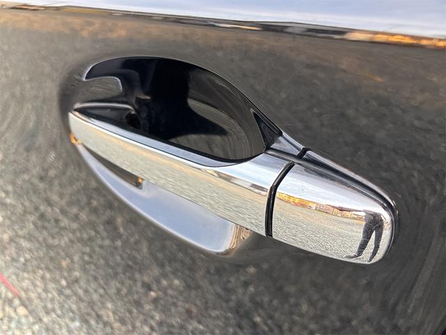 プリウス Ｓツーリングセレクション・Ｇ’ｓ　ＥＴＣ　バックカメラ　ＴＶ　アルミホイール　オートライト　ＣＶＴ　スマートキー　電動格納ミラー　エアコン　パワーステアリング　パワーウィンドウ（26枚目）