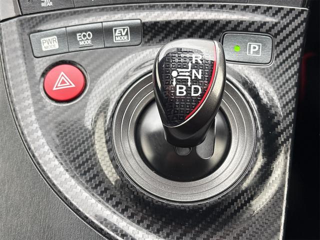 プリウス Ｓツーリングセレクション・Ｇ’ｓ　ＥＴＣ　バックカメラ　ＴＶ　アルミホイール　オートライト　ＣＶＴ　スマートキー　電動格納ミラー　エアコン　パワーステアリング　パワーウィンドウ（46枚目）