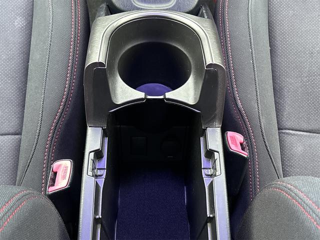 プリウス Ｓツーリングセレクション・Ｇ’ｓ　ＥＴＣ　バックカメラ　ＴＶ　アルミホイール　オートライト　ＣＶＴ　スマートキー　電動格納ミラー　エアコン　パワーステアリング　パワーウィンドウ（51枚目）