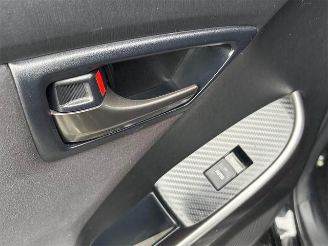 プリウス Ｓツーリングセレクション・Ｇ’ｓ　ＥＴＣ　バックカメラ　ＴＶ　アルミホイール　オートライト　ＣＶＴ　スマートキー　電動格納ミラー　エアコン　パワーステアリング　パワーウィンドウ（64枚目）