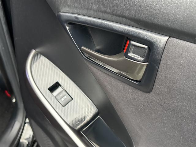 プリウス Ｓツーリングセレクション・Ｇ’ｓ　ＥＴＣ　バックカメラ　ＴＶ　アルミホイール　オートライト　ＣＶＴ　スマートキー　電動格納ミラー　エアコン　パワーステアリング　パワーウィンドウ（65枚目）