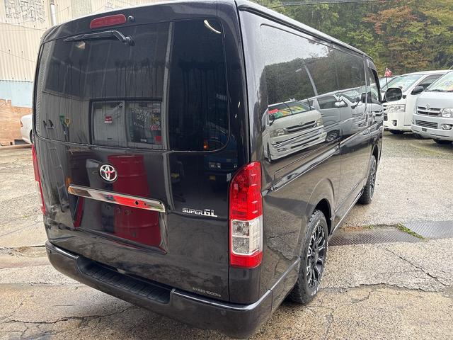 ハイエースバン スーパーGL ダークプライム 4WD ナビ バックカメラ TV ETC AC100V 両側スライドドア スマートキー AT アルミホイール エアコン パワーウィンドウ 運転席エアバッグ 助手席エアバッグ(19枚目)