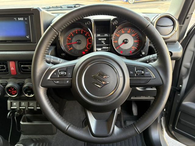ジムニー ＸＣ　ディスプレイオーディオ　（Ｂｌｕｅｔｏｏｔｈ対応）　バックモニター　ＥＴＣ　クルーズコントロール　ブレーキＬＳＤトランクションコントロール　誤発進抑制機能　軽量衝撃吸収ボディ　ラダーフレーム（22枚目）