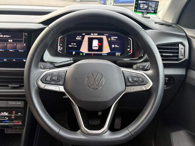 Ｔ－クロス ＴＳＩ　アクティブ　Ａｃｔｉｖｅ　Ｉｎｆｏ　Ｄｉｓｐｌａｙ　アダプティブクルーズコントロールシステム　レーンキープアシストシステム　パークディスタンスコントロール　駐車支援システム　ブラインドスポットディテクション（16枚目）